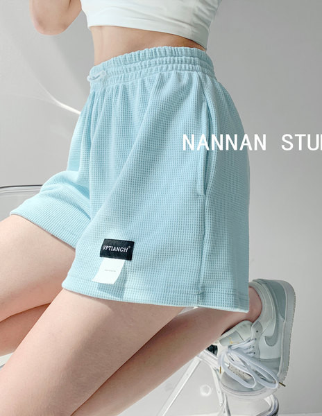 Спортно-ежедневни шорти с ластична талия и връзки