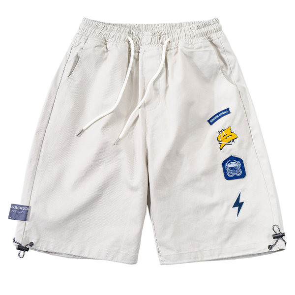 Κοντό καλοκαιρινό σορτσάκι με εφαρμογές και κορδόνια