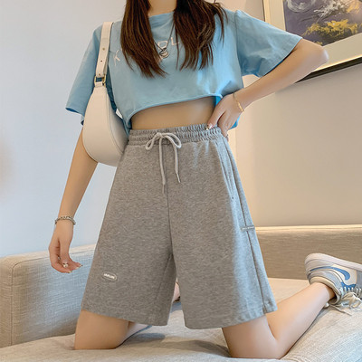 Kõrge vöökohaga lühikesed püksid