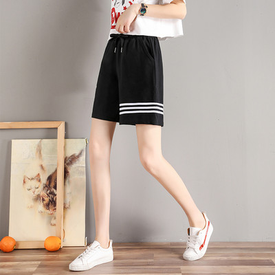 Lühikesed küljeäärega spordipüksid