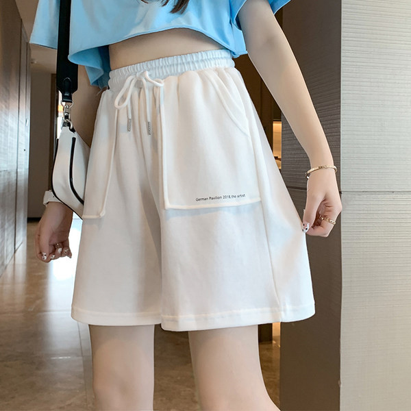 Paprastos moteriškos 3/4 kelnės su kišenėmis