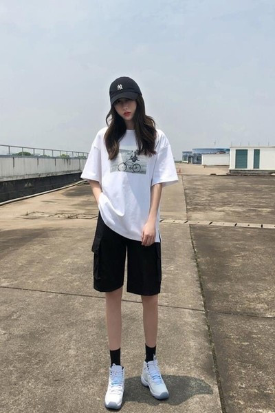 Alkalmi női nadrág zsebekkel - fekete és szürke