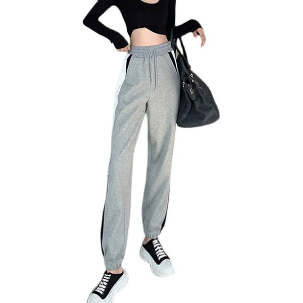 Спортно дамско долнище с джобове -черен и сив цвят