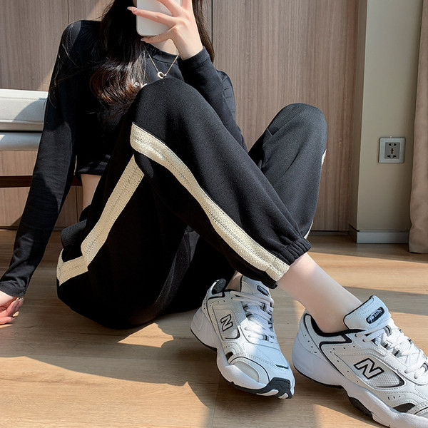 Дамски спортен панталон с кант - няколко цвята