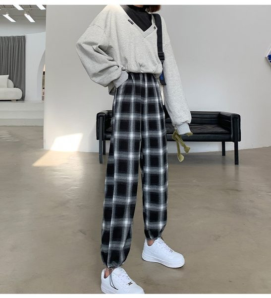 Дамски кариран панталон с връзки - черен цвят 