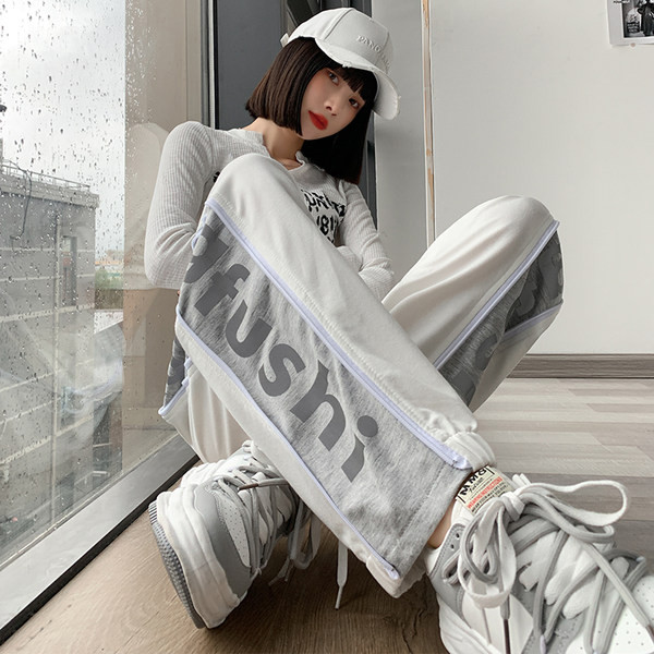 Νέο μοντέλο γυναικεία φόρμα  με τσέπες - λευκό και γκρι χρώμα