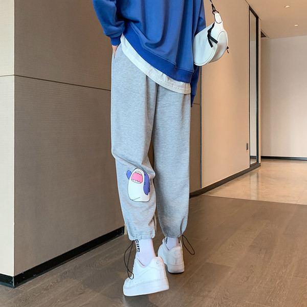 Γυναικείο αθλητικό παντελόνι με απλικέ και κορδόνια