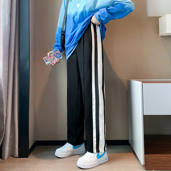 Γυναικείο παντελόνι με μαύρη μπορντούρα