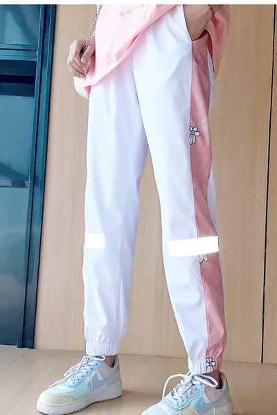 Γυναικείο αθλητικό και casual παντελόνι με μαύρο και ροζ στάμπα