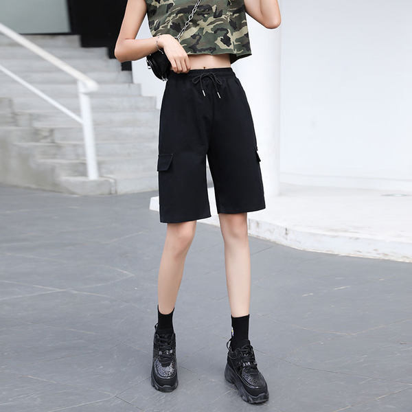 Casual γυναικείο παντελόνι 3/4 με τσέπες