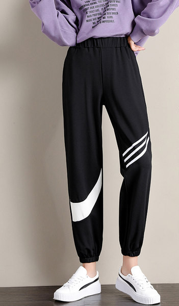 Дамско спортно долнище с ластична  талия