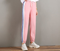 Γυναικείο αθλητικό παντελόνι με μπορντούρα και τσέπες