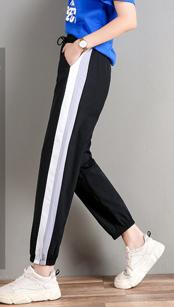 Casual γυναικείο παντελόνι με μπορντούρα - μαύρο και ροζ