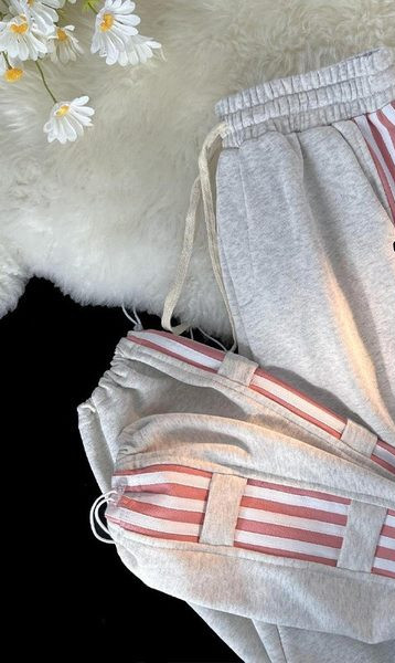 Γυναικείο παντελόνι με μπορντούρα και τσέπες κατάλληλο για σπορ