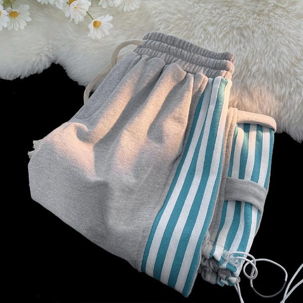 Γυναικείο παντελόνι με μπορντούρα και τσέπες κατάλληλο για σπορ