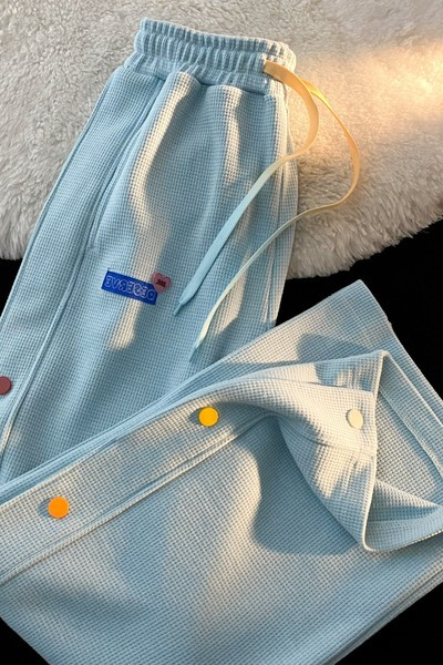 Casual γυναικείο ίσιο παντελόνι με χρωματιστά κουμπιά