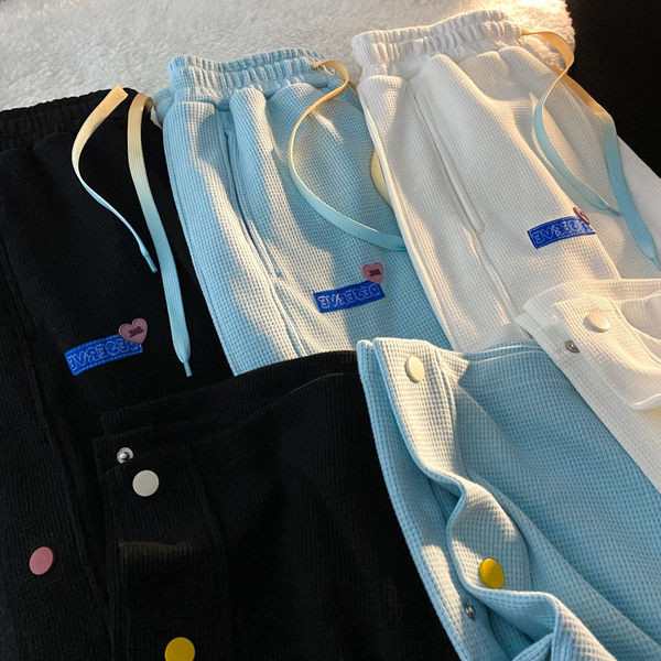 Casual γυναικείο ίσιο παντελόνι με χρωματιστά κουμπιά