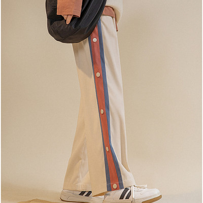 Sportske hlače s gumbima i rubovima