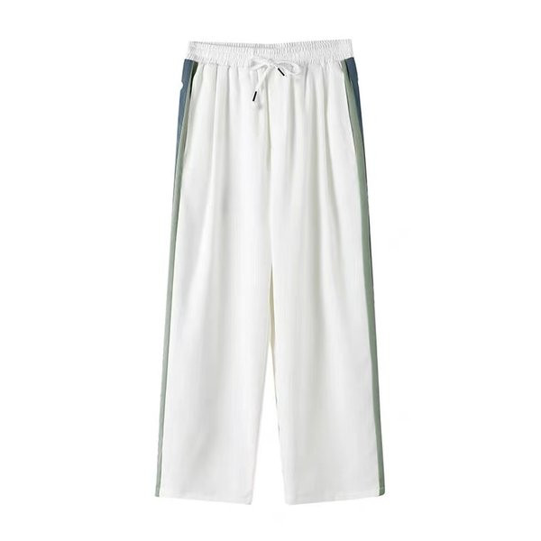 Sportske hlače s gumbima i rubovima