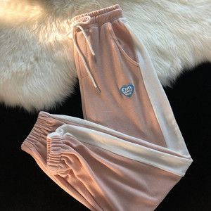 Γυναικείο αθλητικό παντελόνι με λάστιχο και έμβλημα