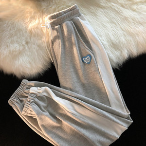 Γυναικείο αθλητικό παντελόνι με λάστιχο και έμβλημα