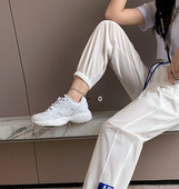 Дамски спортен панталон с ластик на крачилите