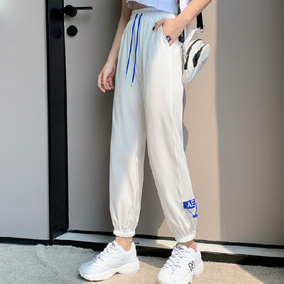 Дамски спортен панталон с ластик на крачилите