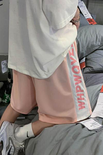 Спортни дамски шорти с надпис -черен и розов цвят