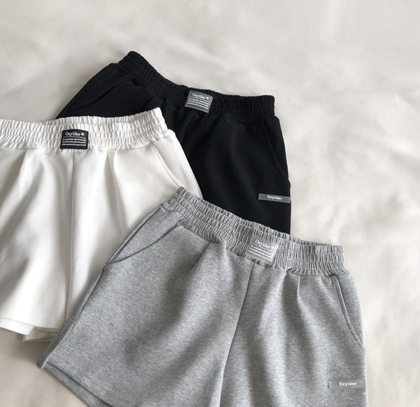 Kratke hlače s elastičnim strukom