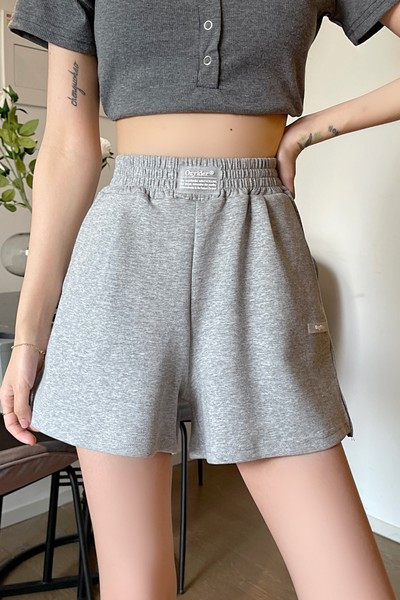 Спортен къс панталон с емблема 