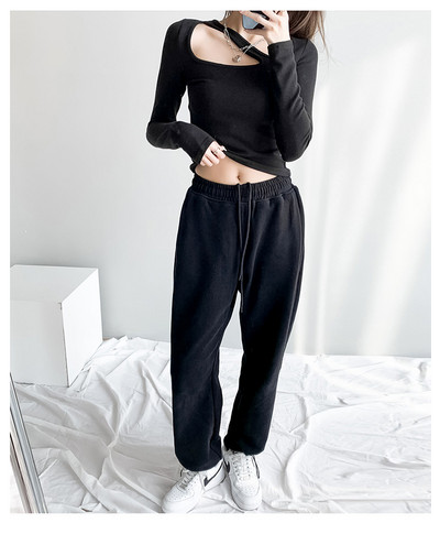 Sirge mudeliga spordipüksid naistele