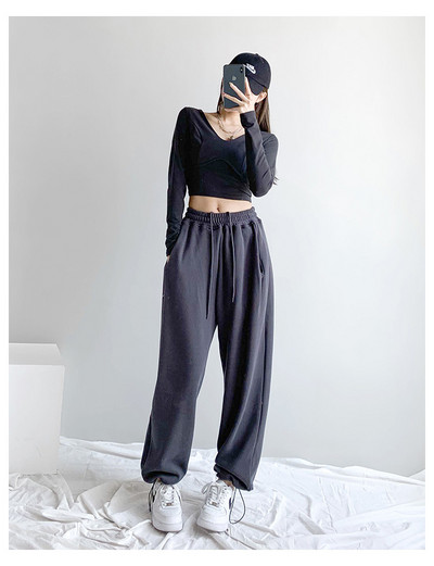 Sirge mudeliga spordipüksid naistele