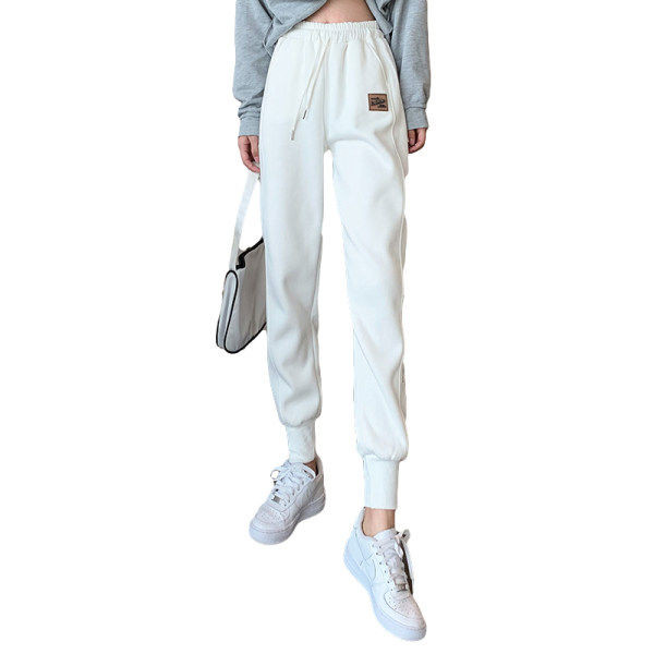 Ежедневен дамски панталон с надпис и емблема