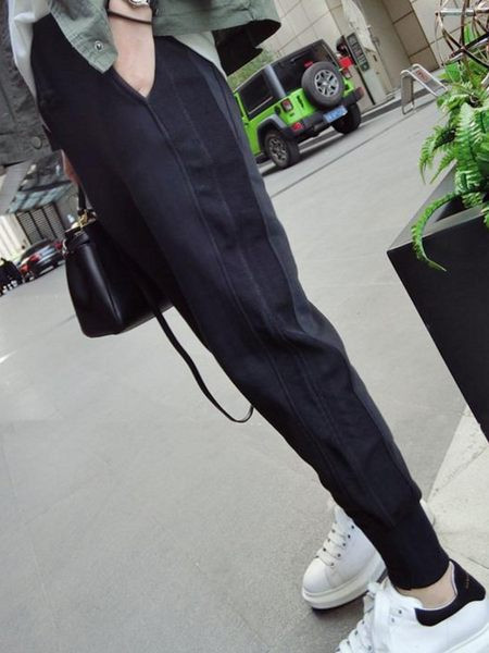 Спортен панталон с джобове и връзки 