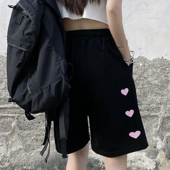 Ежедневни дамски шорти в черен цвят с надпис