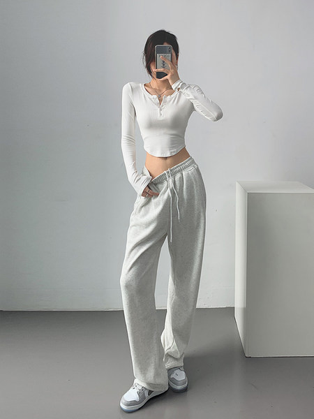 Αθλητικά και casual γυναικεία φόρμα σε πολλά χρώματα