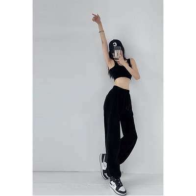 Αθλητικό παντελόνι  με ελαστική μέση και κορδόνια