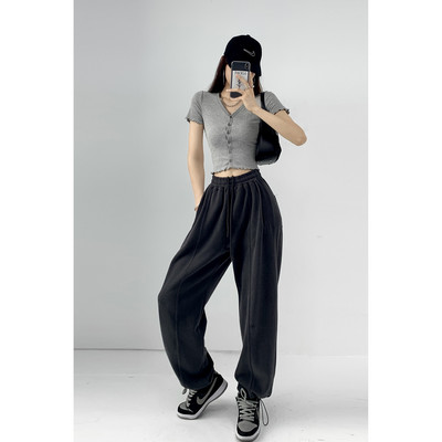 Αθλητικό παντελόνι  με ελαστική μέση και κορδόνια