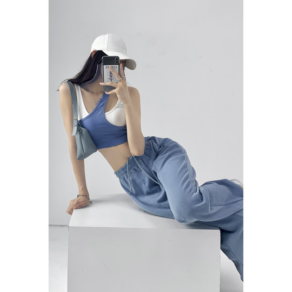 Αθλητικό παντελόνι  με ελαστική μέση και κορδόνια