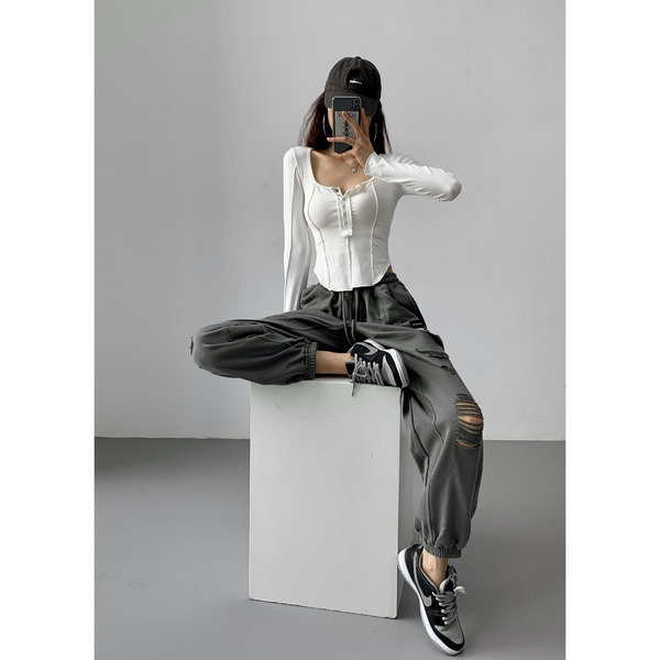 Καθημερινό φαρδύ παντελόνι με σκισμένο εφέ