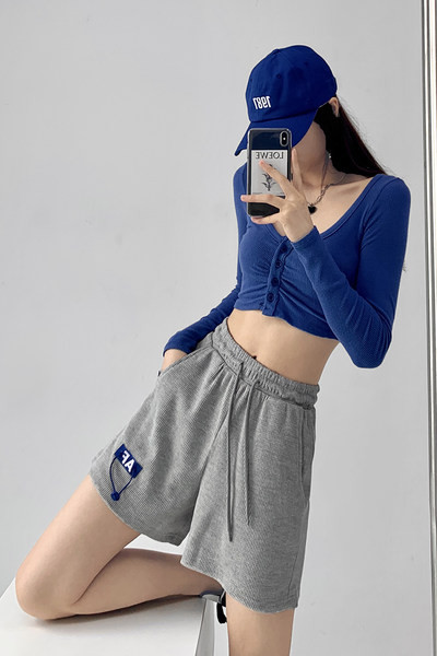 Ежедневни дамски шорти с емблема и връзки