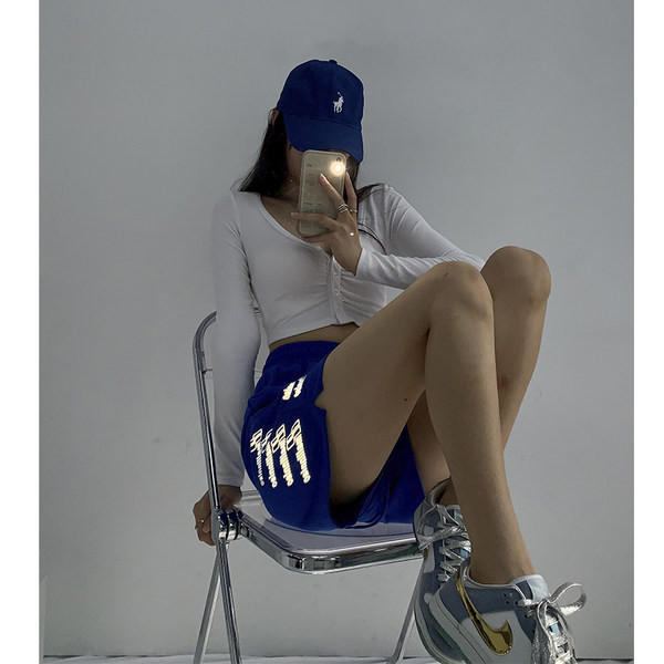 Γυναικείο αθλητικό σορτς με στάμπα - τέσσερα χρώματα