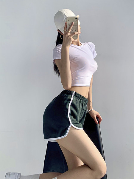 Ženske kratke hlače s izvezenim natpisom