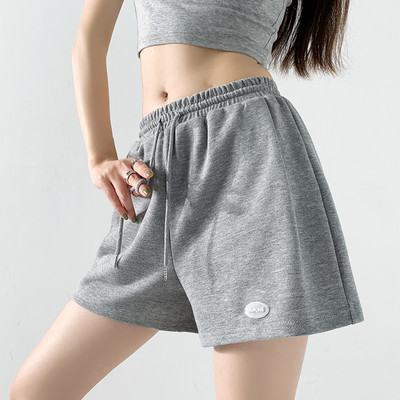 Αθλητικό σορτς με κορδόνια - για γυναίκες