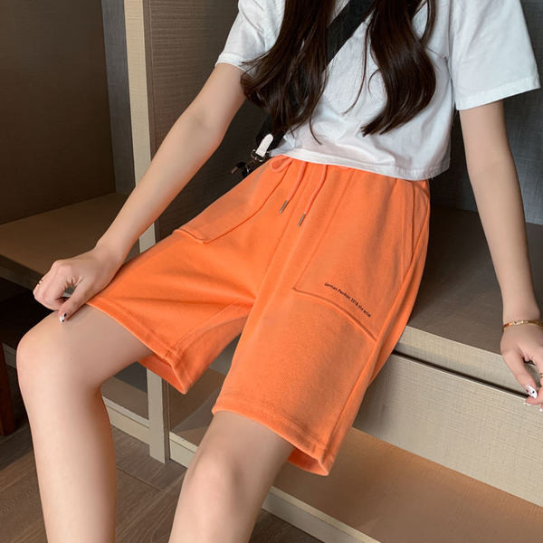 Dressipüksid taskute ja elastse vöökohaga