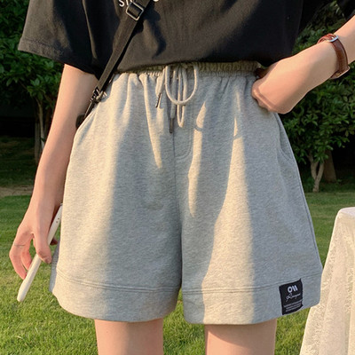 Sports casual σορτς για γυναίκες με έμβλημα και κορδόνια
