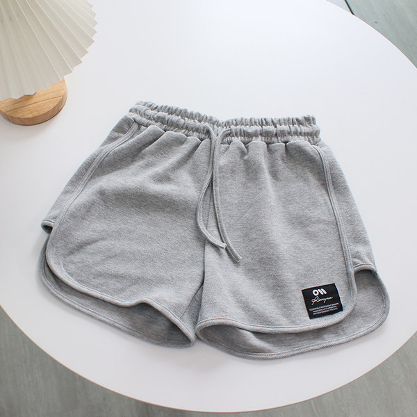 Ženske sportske kratke hlače s grbom i vezicama