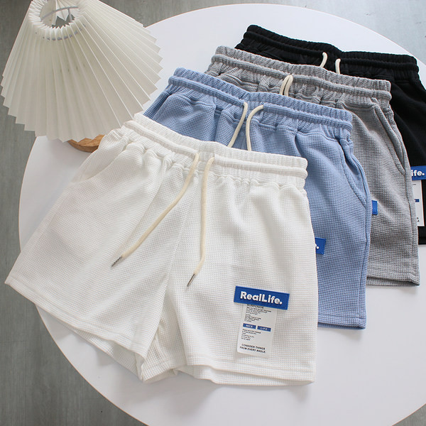 Σορτς με έμβλημα και ελαστική μέση