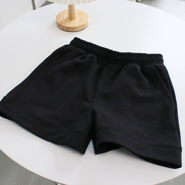 Къси панталони с джобове и еластична талия