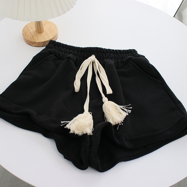 Γυναικείο σορτς με κορδόνια και λάστιχο στη μέση